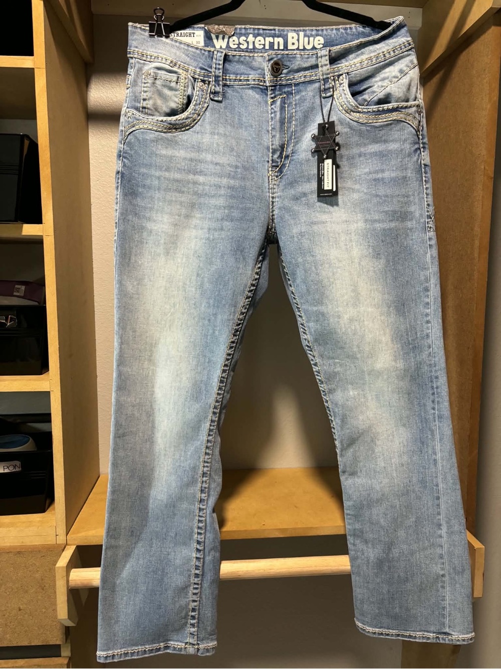 Men’s Light Blue Boot Cut Jeans size w 35  L30